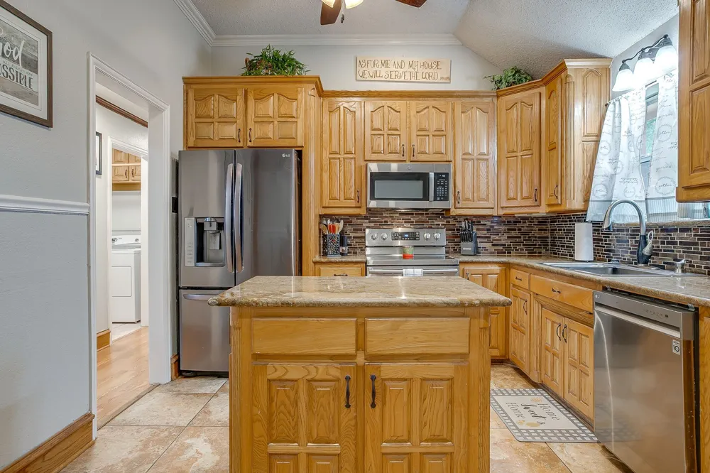 316 Shane Lane Burleson, TX 76028