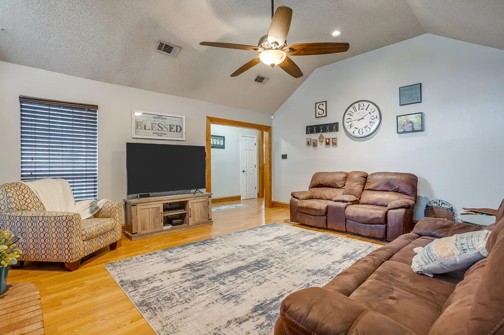 316 Shane Lane Burleson, TX 76028