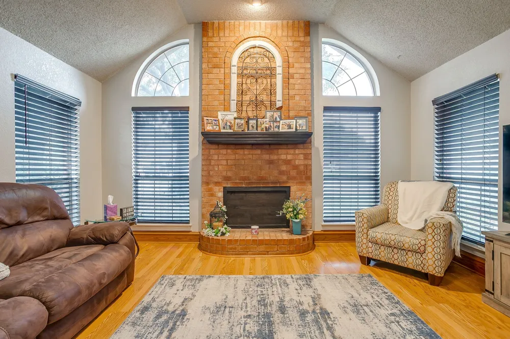 316 Shane Lane Burleson, TX 76028