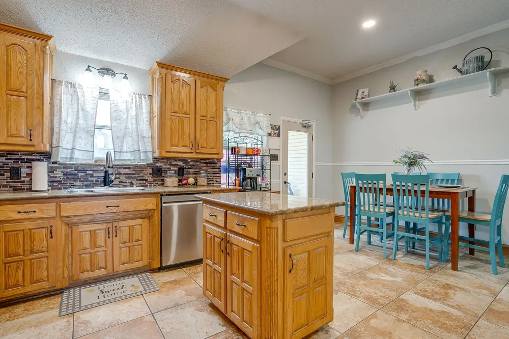 316 Shane Lane Burleson, TX 76028