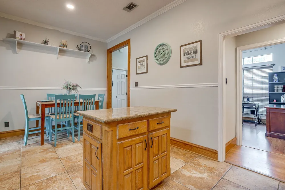 316 Shane Lane Burleson, TX 76028