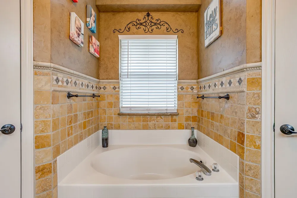 316 Shane Lane Burleson, TX 76028