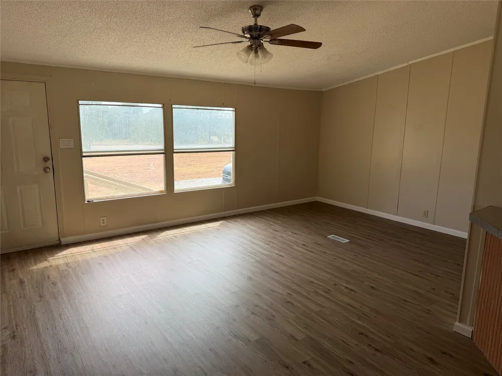 143 Summit Ridge Lane Springtown, TX 76082