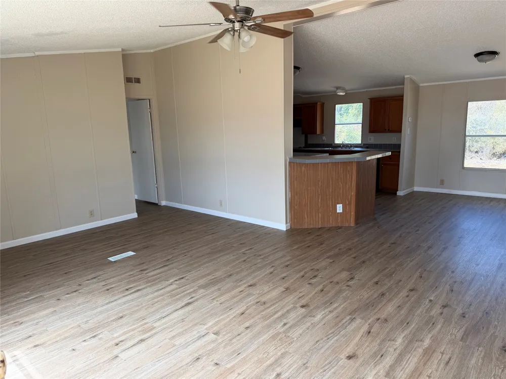 143 Summit Ridge Lane Springtown, TX 76082