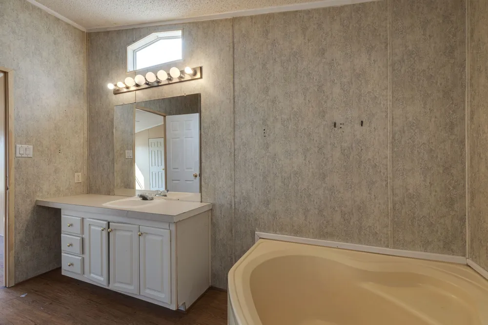 143 Summit Ridge Lane Springtown, TX 76082