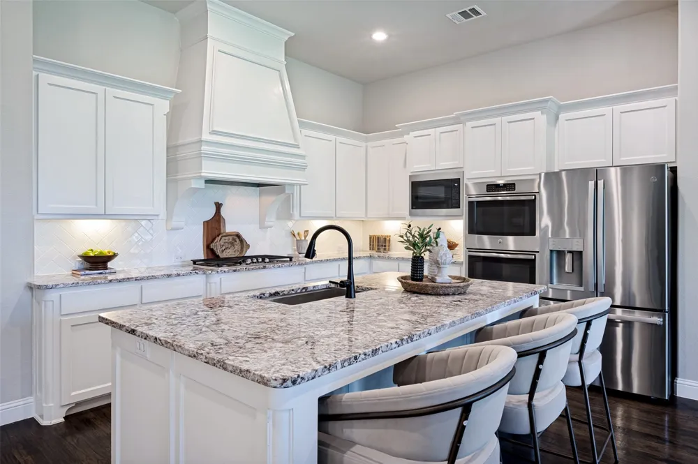 2817 Links The Colony, TX 75056