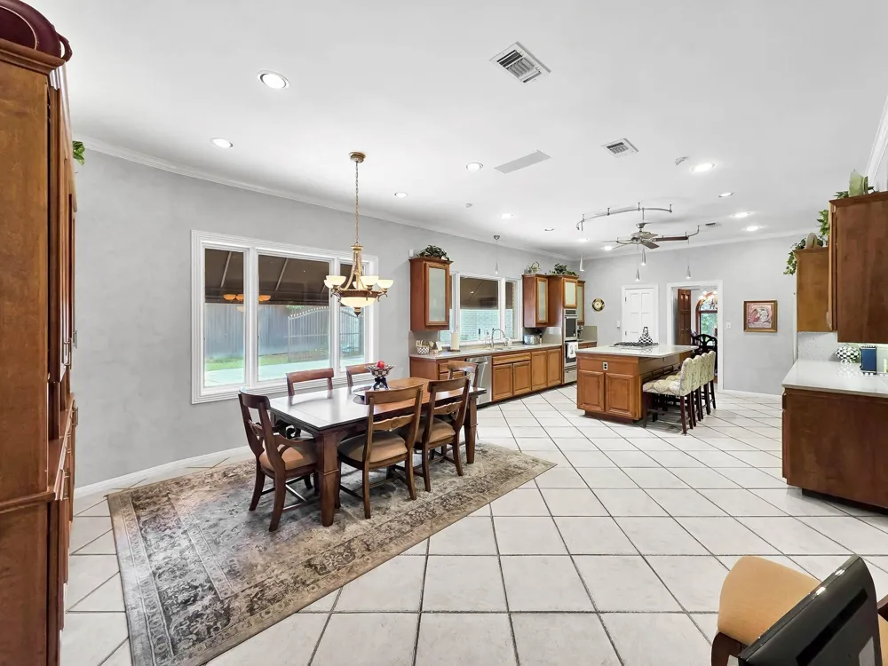 3 Bayou Bend Beaumont, TX 77706
