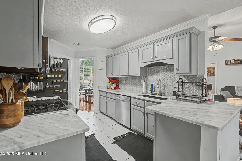 74 Lyla Cove Hernando, MS 38632
