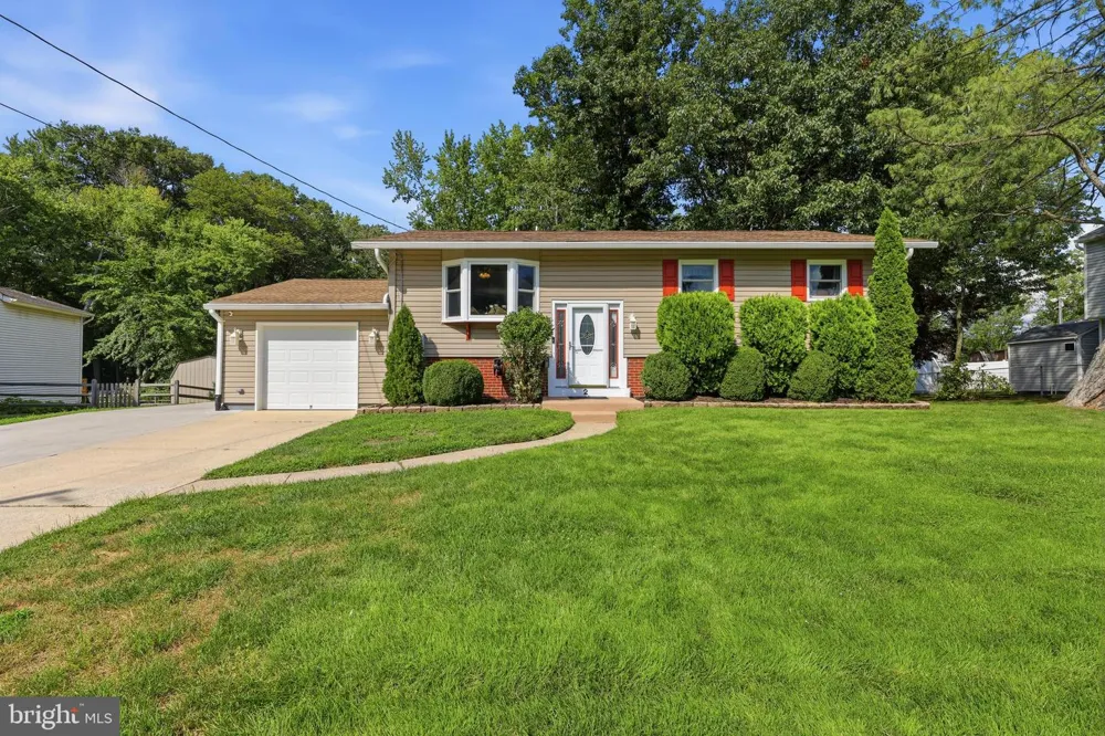 2 WOODHAVEN ROAD Gibbsboro, NJ 08026