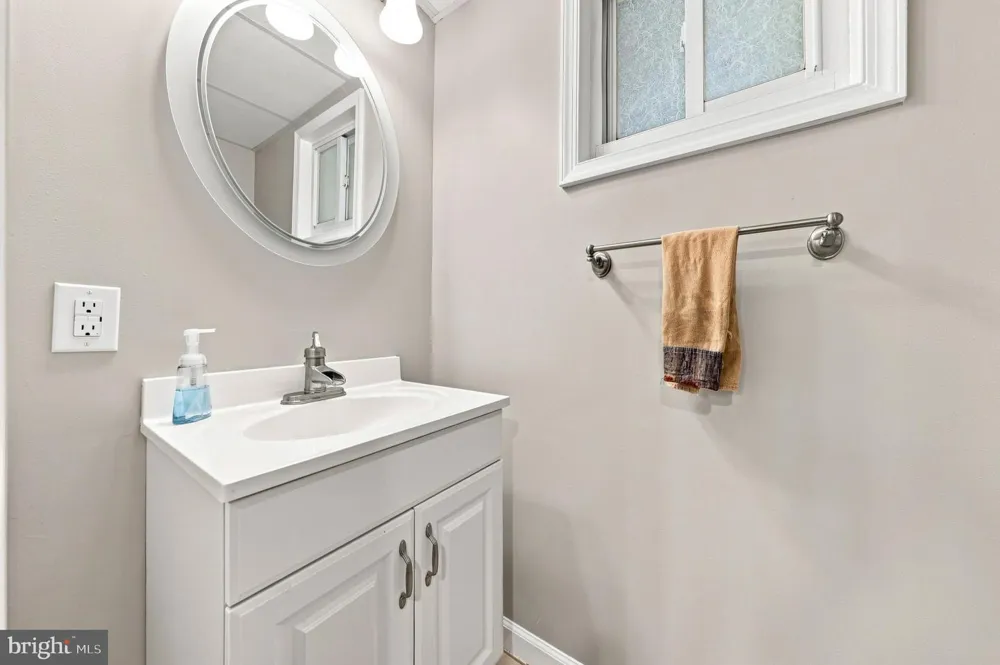 2 WOODHAVEN ROAD Gibbsboro, NJ 08026