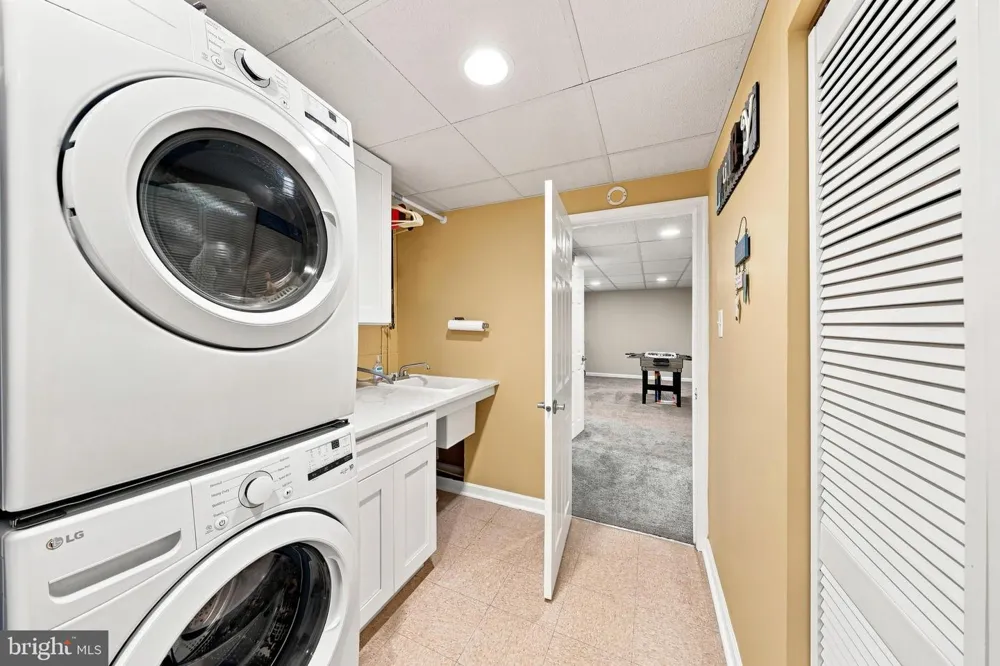 2 WOODHAVEN ROAD Gibbsboro, NJ 08026