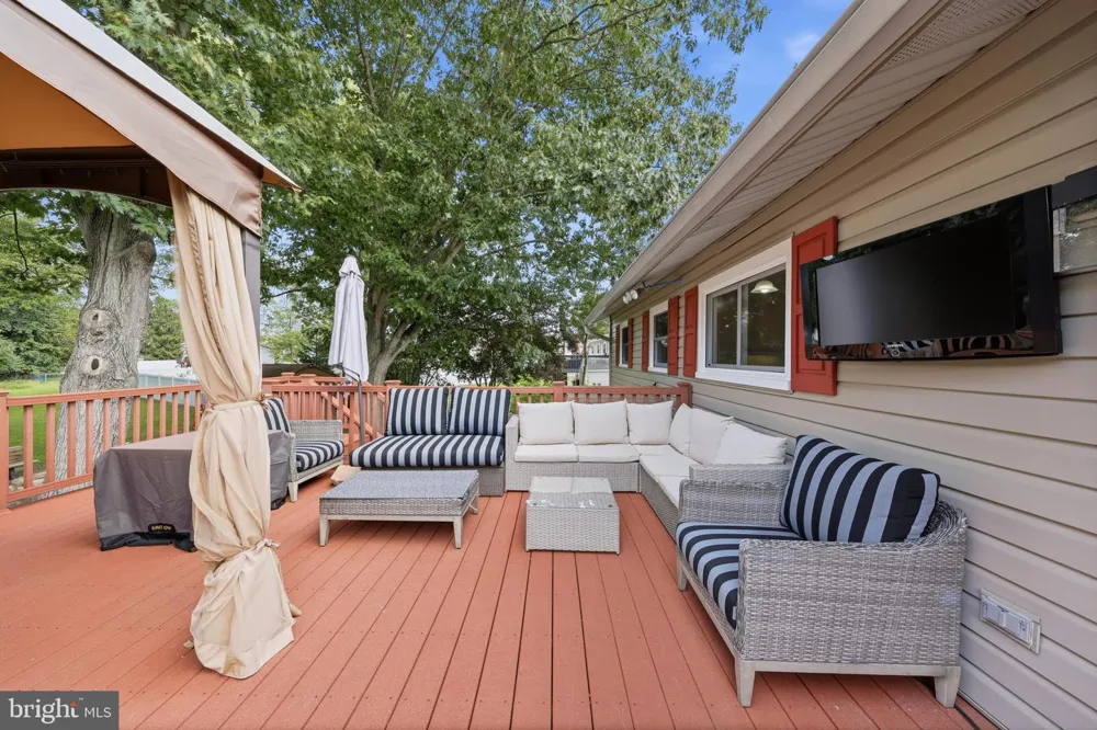 2 WOODHAVEN ROAD Gibbsboro, NJ 08026