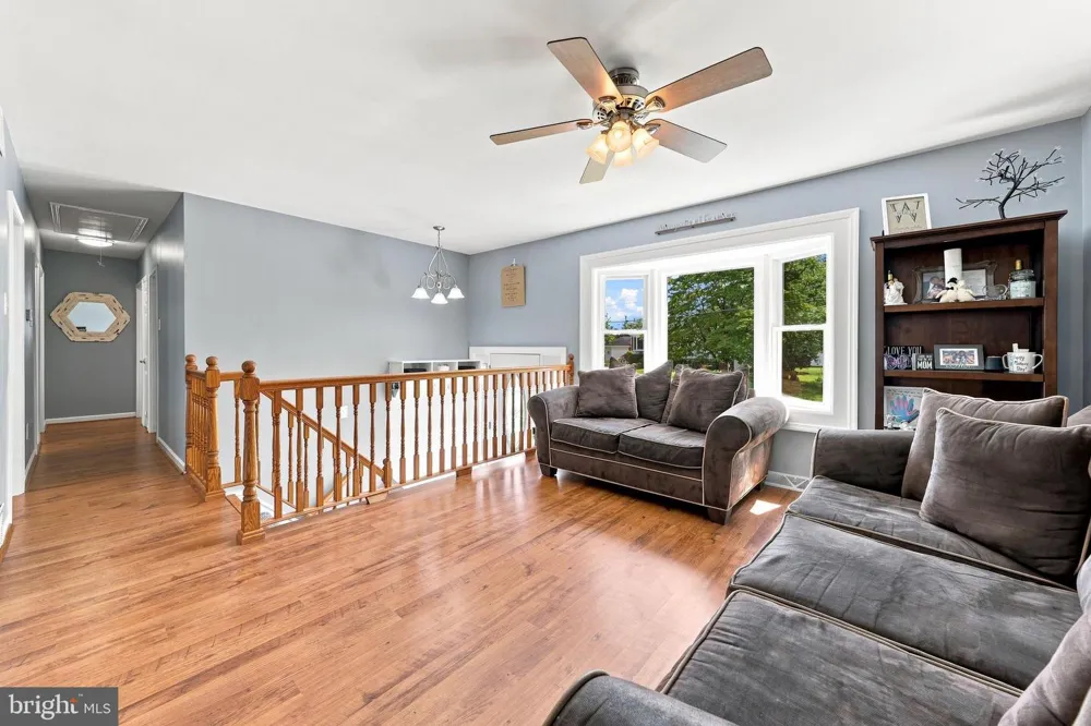 2 WOODHAVEN ROAD Gibbsboro, NJ 08026