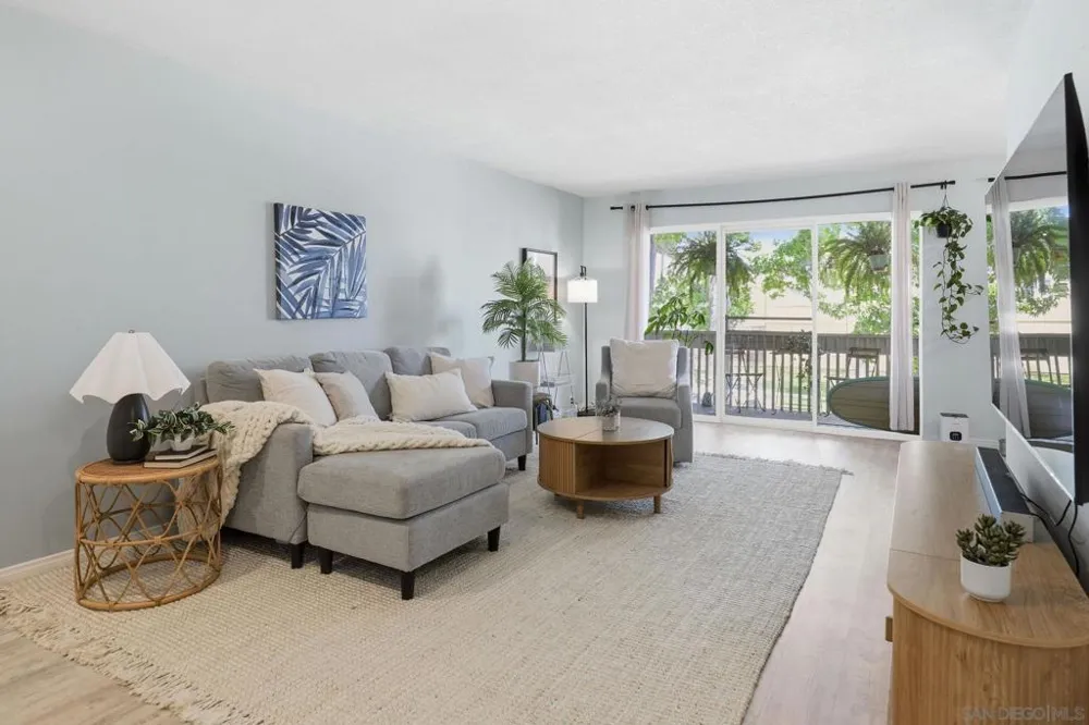 4600 Lamont St #212 San Diego, CA 92109