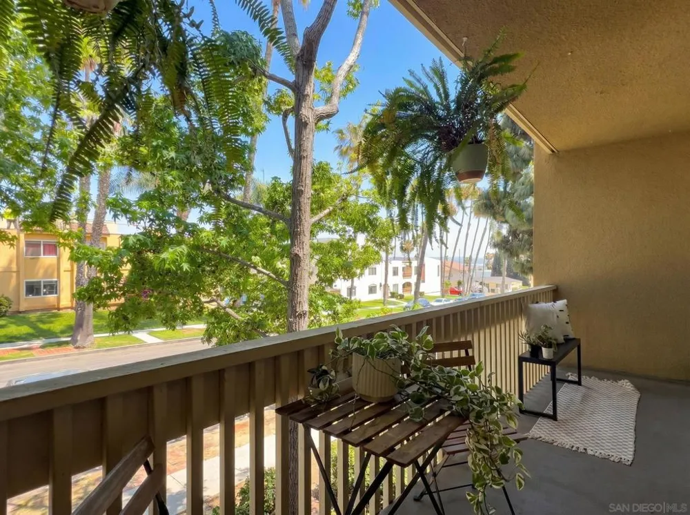 4600 Lamont St #212 San Diego, CA 92109