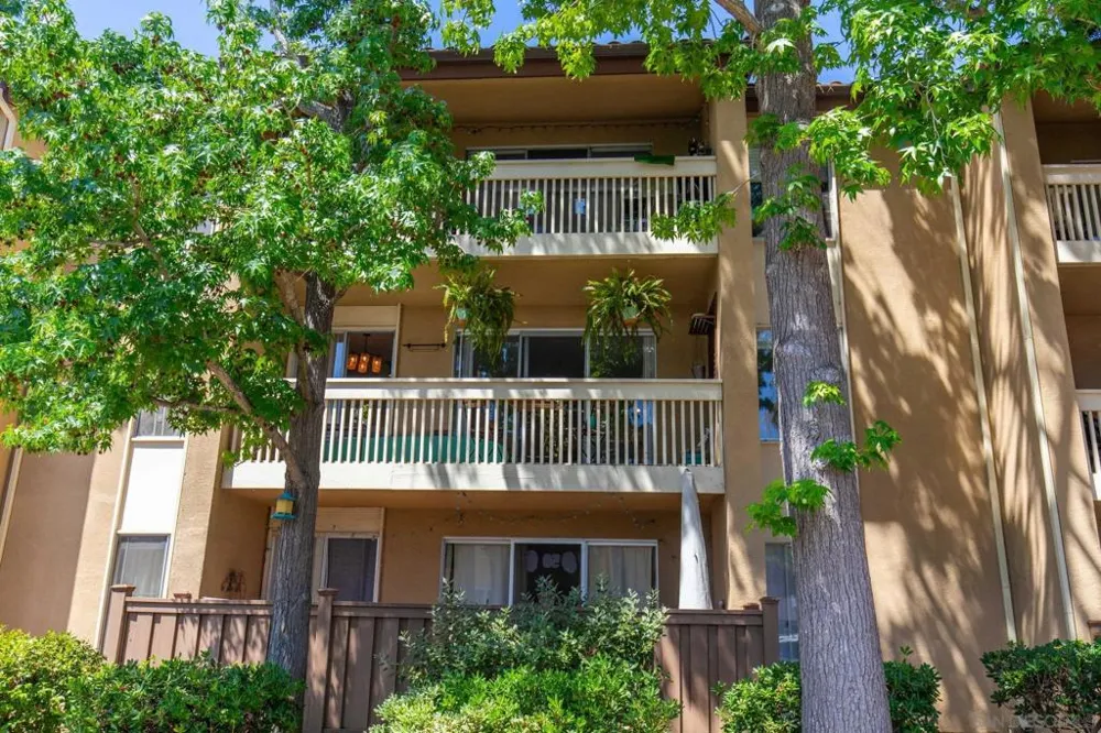 4600 Lamont St #212 San Diego, CA 92109