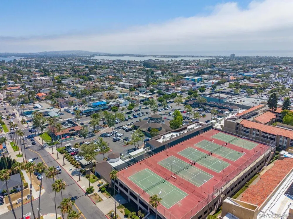 4600 Lamont St #212 San Diego, CA 92109
