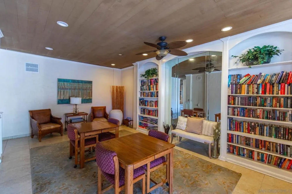 4600 Lamont St #212 San Diego, CA 92109