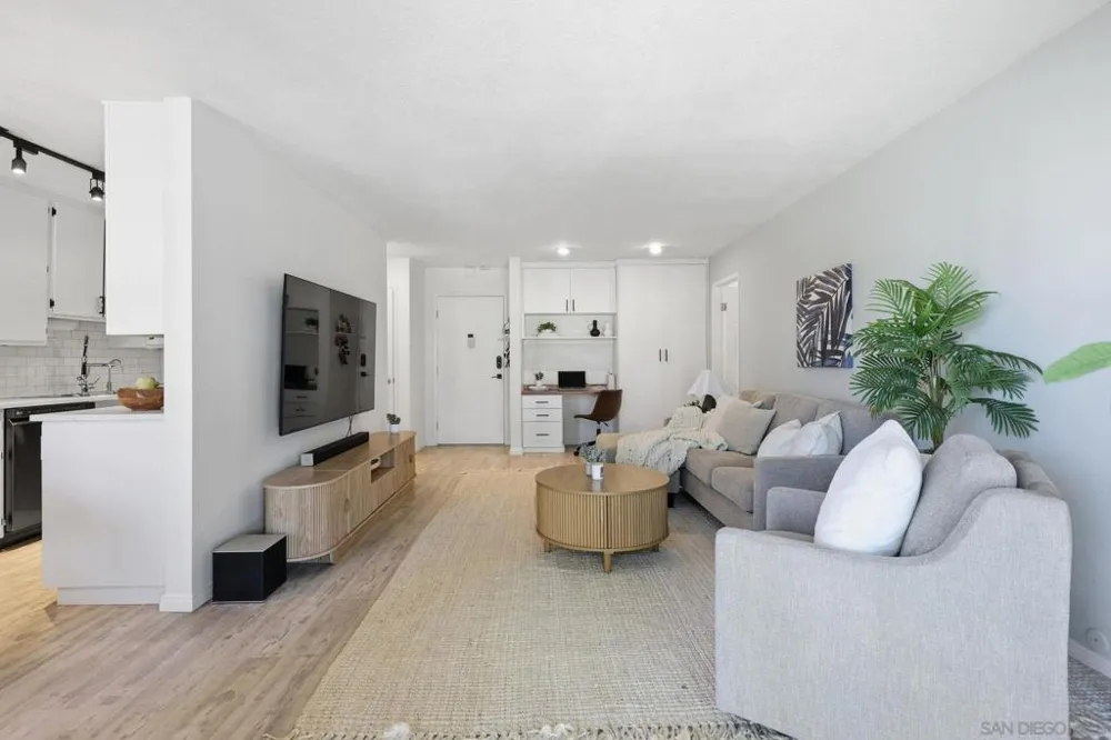 4600 Lamont St #212 San Diego, CA 92109