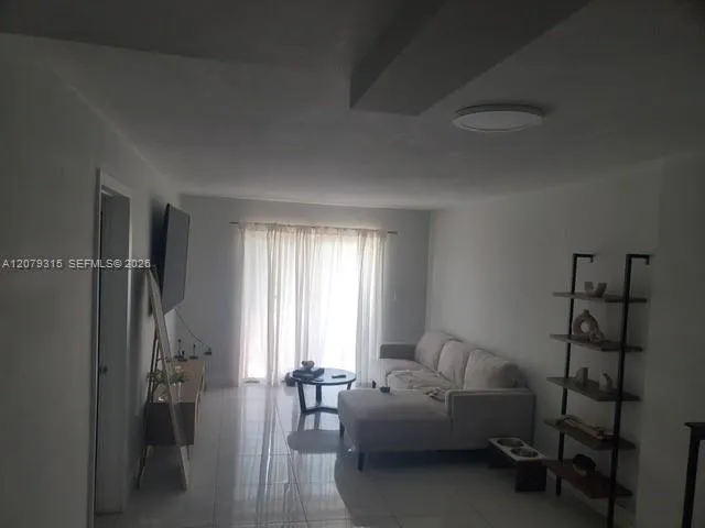 677 SW 9th Ave #405 Miami, FL 33130