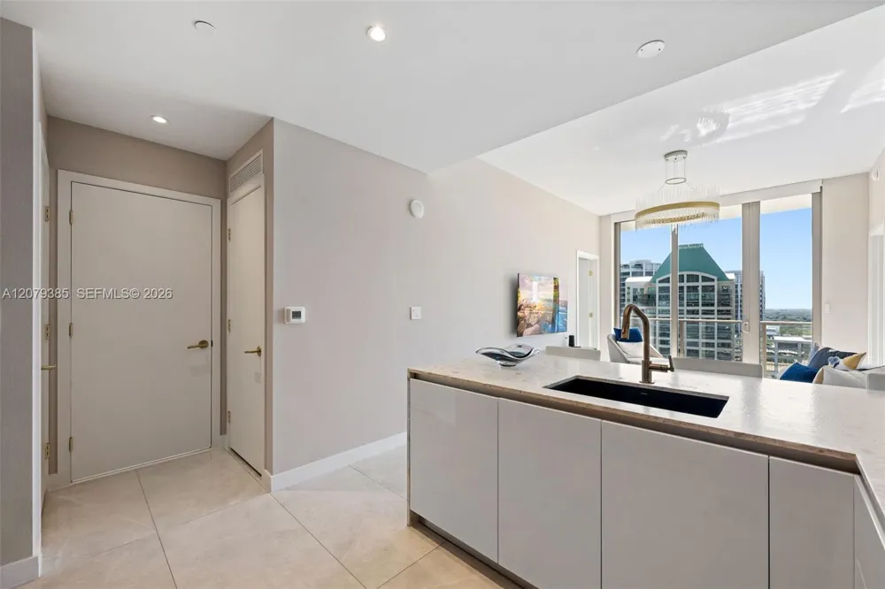 2678 Tigertail Ave #1705 Miami, FL 33133