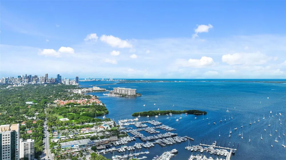 2678 Tigertail Ave #1705 Miami, FL 33133