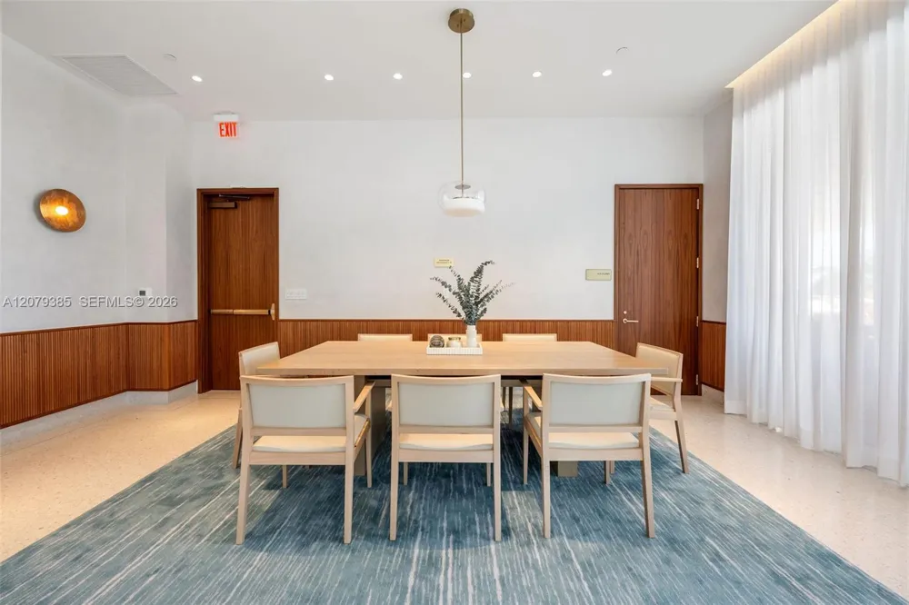 2678 Tigertail Ave #1705 Miami, FL 33133