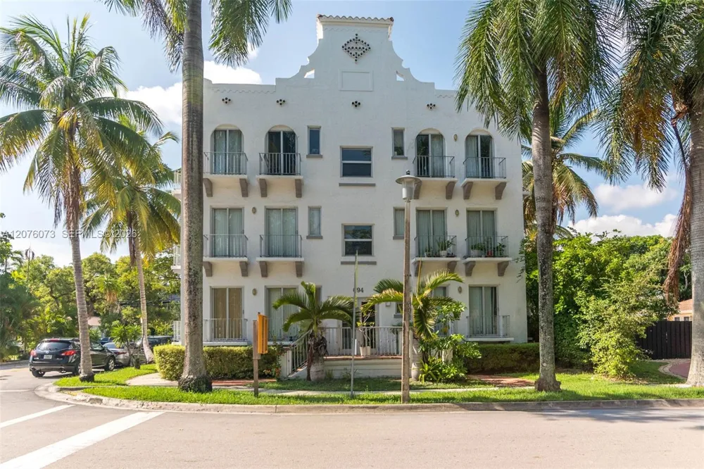 694 NE 76th St #3 Miami, FL 33138