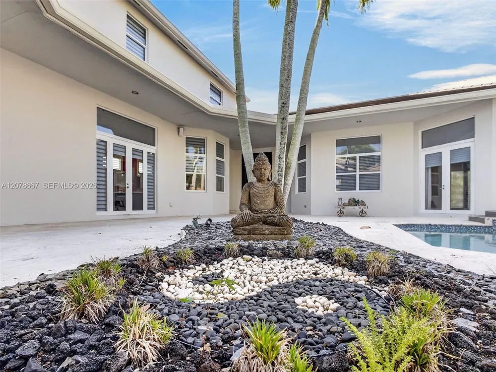1371 Victoria Isle Dr Weston, FL 33327