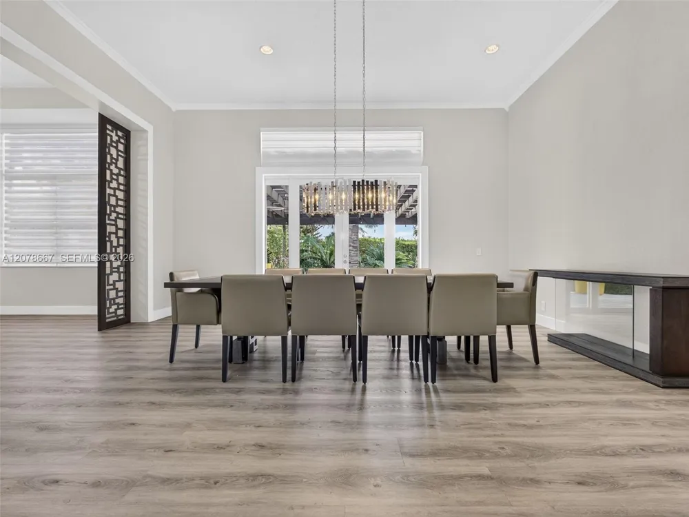 1371 Victoria Isle Dr Weston, FL 33327