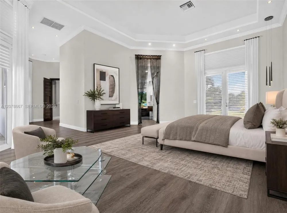 1371 Victoria Isle Dr Weston, FL 33327