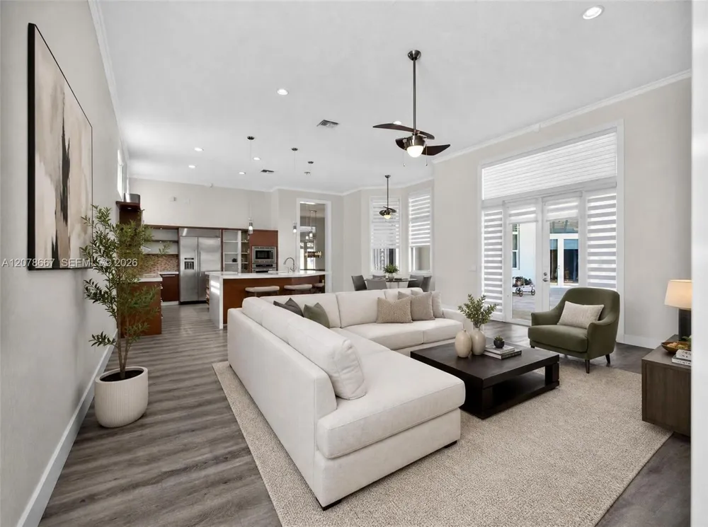 1371 Victoria Isle Dr Weston, FL 33327