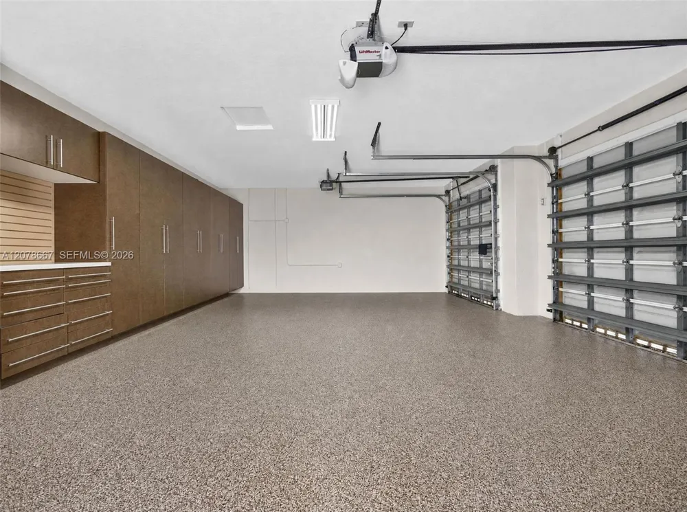 1371 Victoria Isle Dr Weston, FL 33327