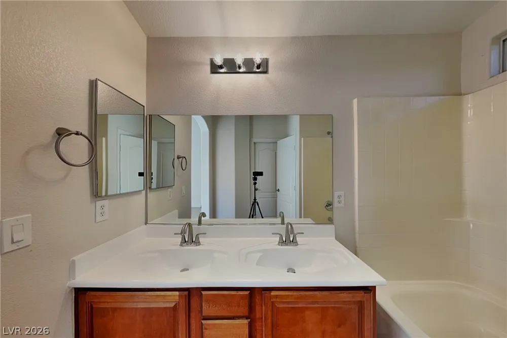 2759 Alderly Ridge Avenue North Las Vegas, NV 89081