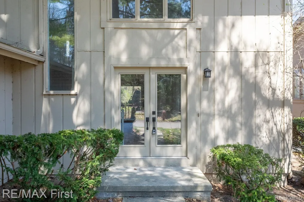 6620 RED CEDAR LANE West Bloomfield Charter Township, MI 48324