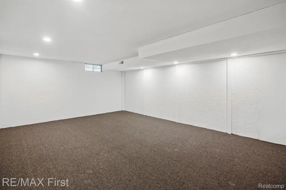 6620 RED CEDAR LANE West Bloomfield Charter Township, MI 48324