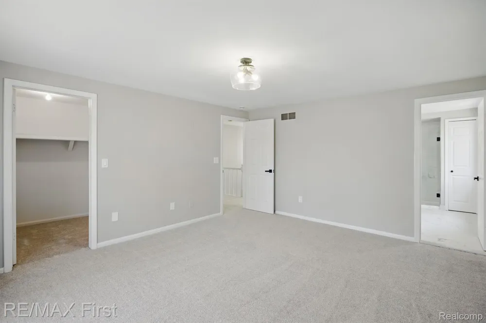 6620 RED CEDAR LANE West Bloomfield Charter Township, MI 48324