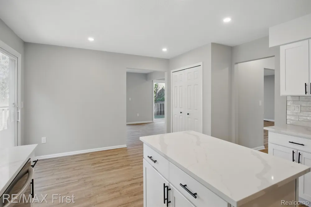 6620 RED CEDAR LANE West Bloomfield Charter Township, MI 48324