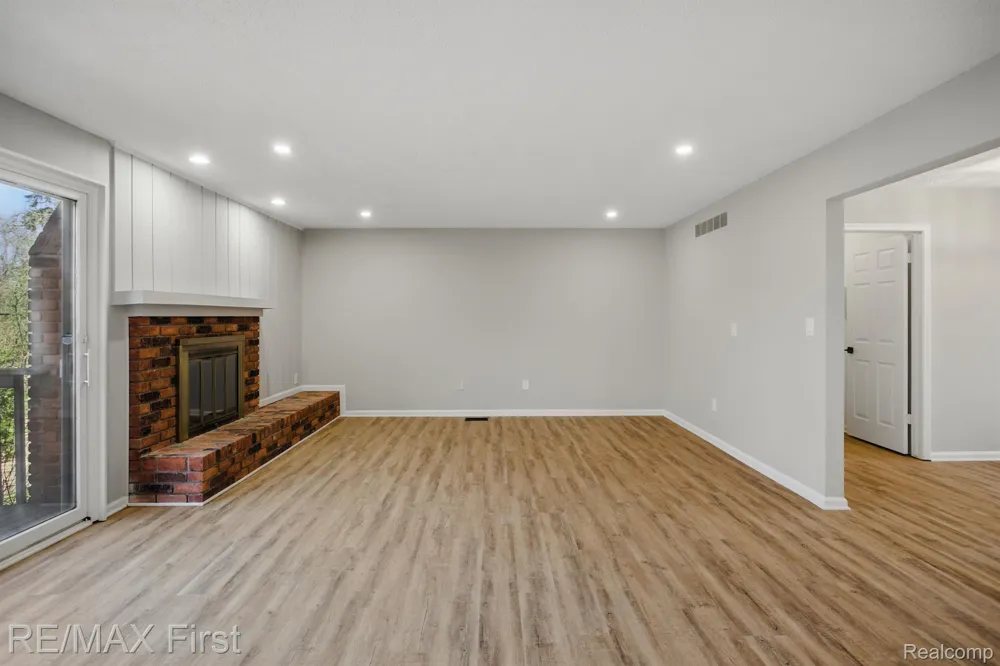 6620 RED CEDAR LANE West Bloomfield Charter Township, MI 48324