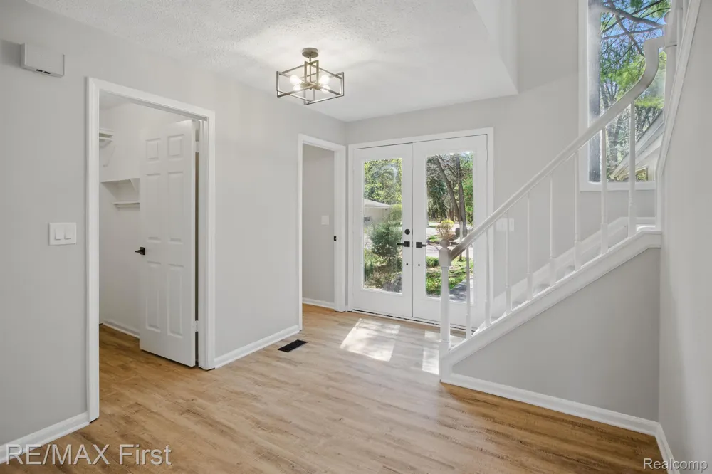 6620 RED CEDAR LANE West Bloomfield Charter Township, MI 48324