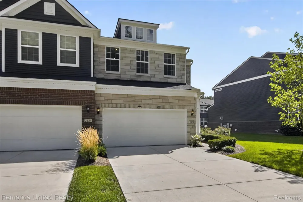 2818 Prairie View Road Pittsfield Charter Township, MI 48108
