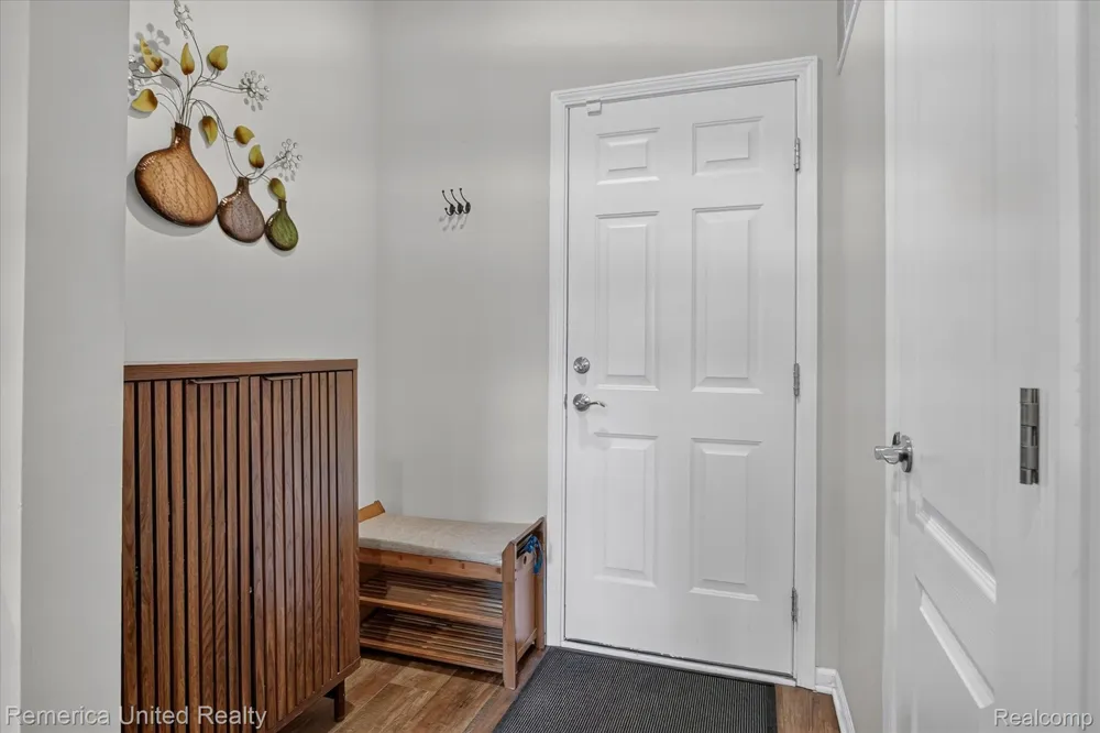 2818 Prairie View Road Pittsfield Charter Township, MI 48108