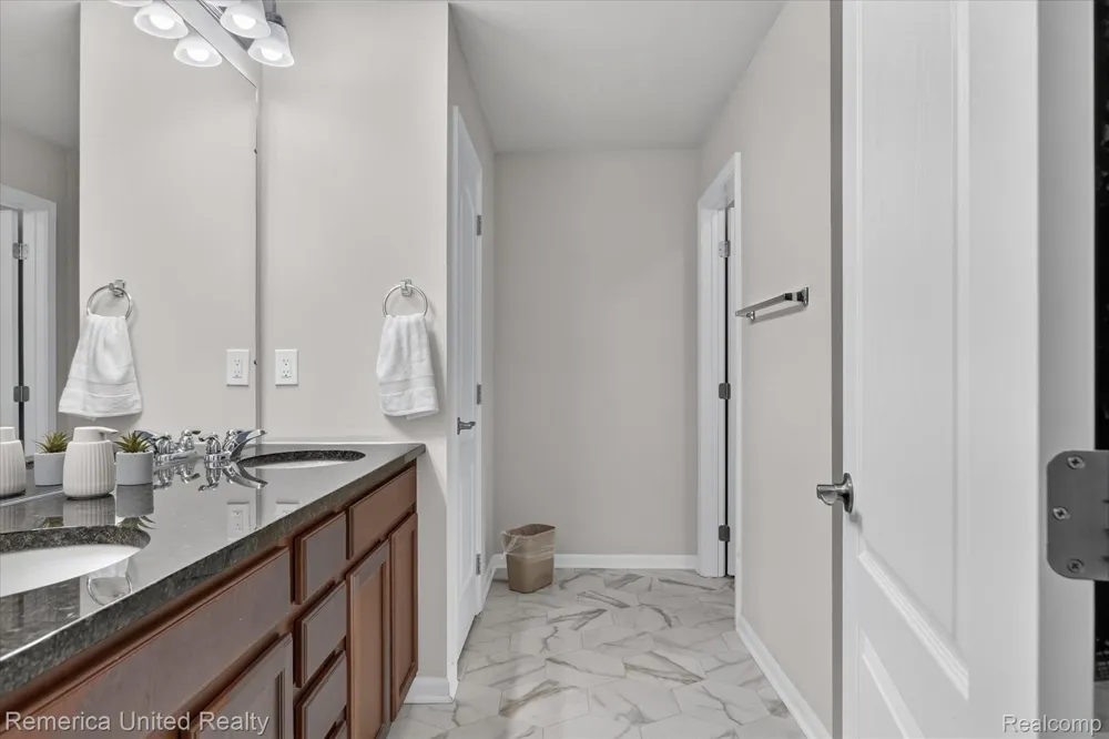 2818 Prairie View Road Pittsfield Charter Township, MI 48108