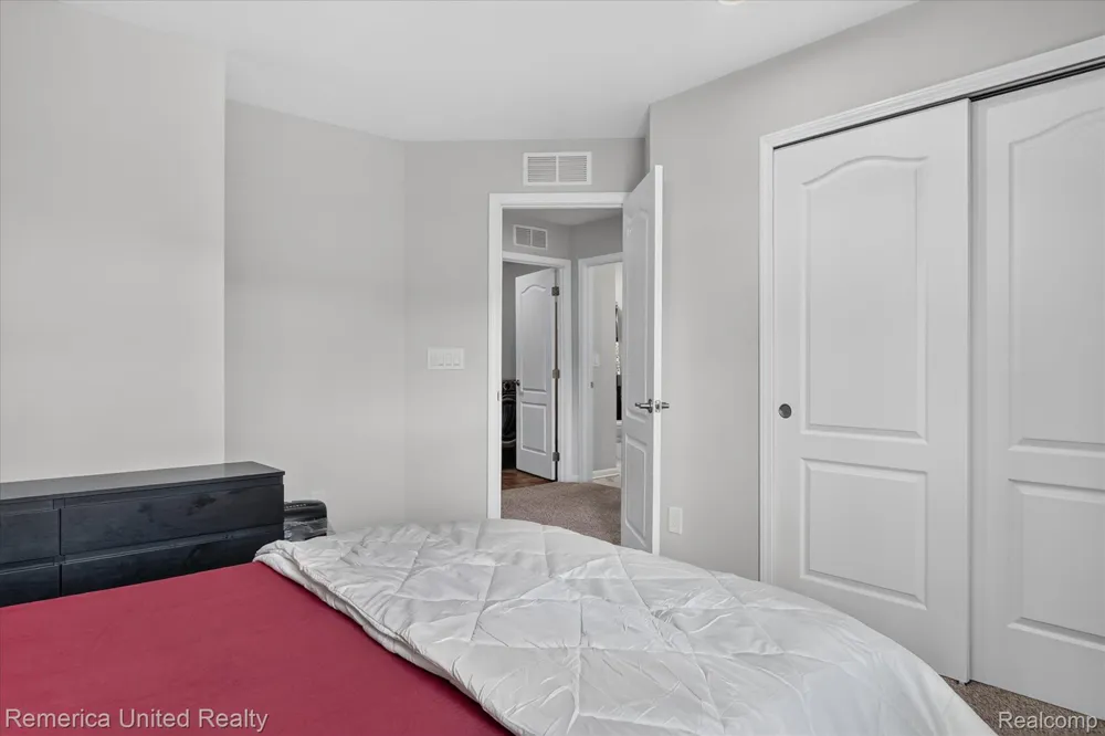 2818 Prairie View Road Pittsfield Charter Township, MI 48108