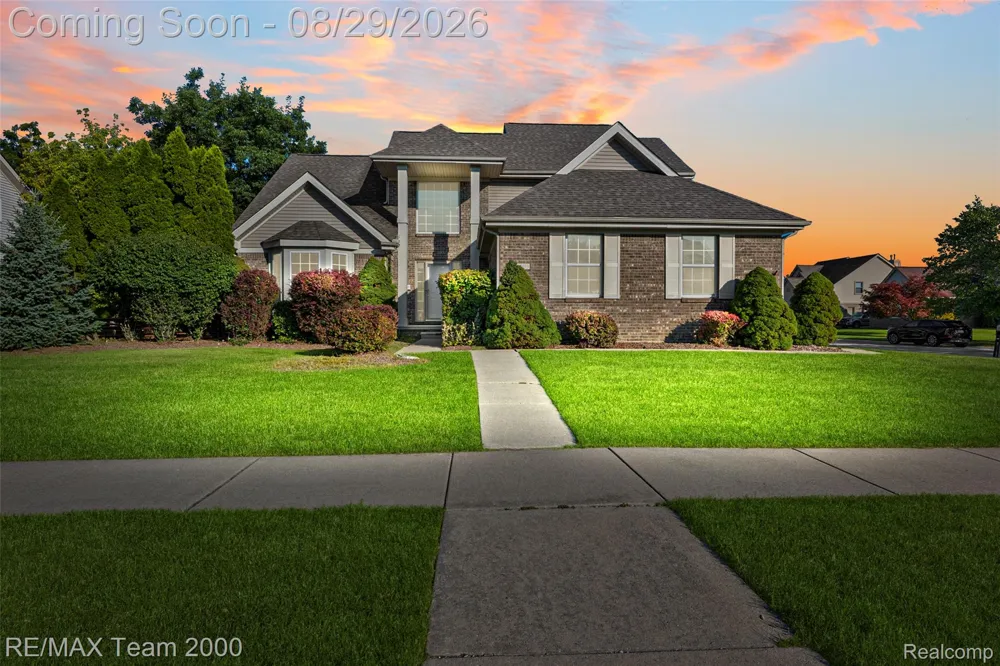 30003 Huron Meadows Drive Rockwood City, MI 48173