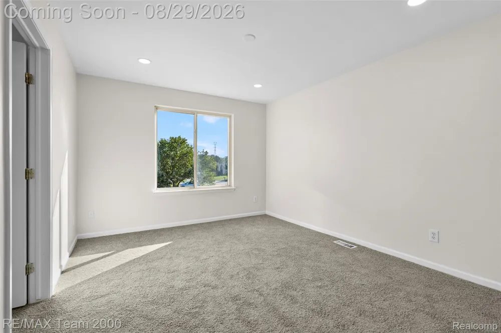 30003 Huron Meadows Drive Rockwood City, MI 48173