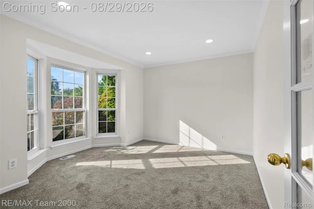 30003 Huron Meadows Drive Rockwood City, MI 48173