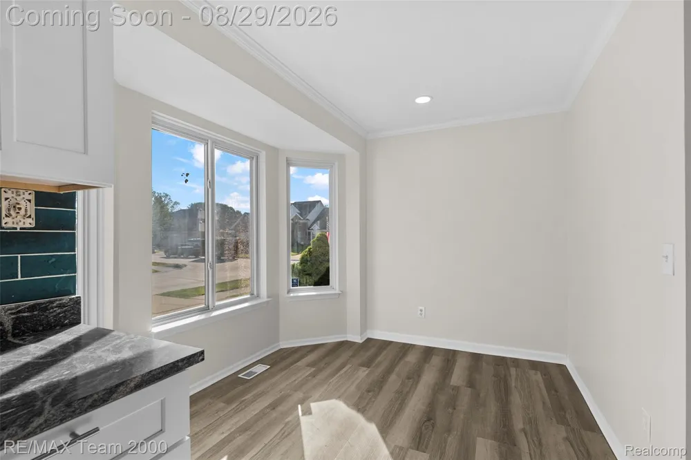 30003 Huron Meadows Drive Rockwood City, MI 48173