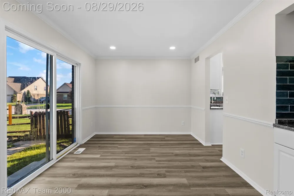 30003 Huron Meadows Drive Rockwood City, MI 48173