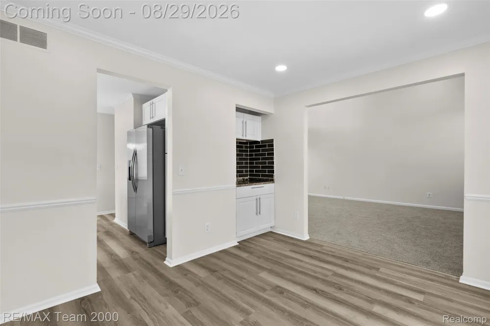 30003 Huron Meadows Drive Rockwood City, MI 48173